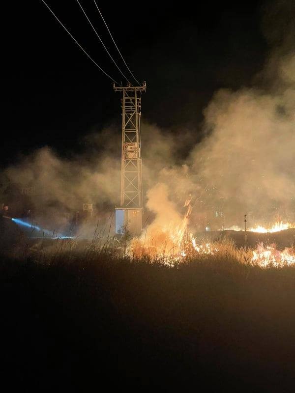 Zjarret po rrezikojnë furnizimin me energji për konsumatorët