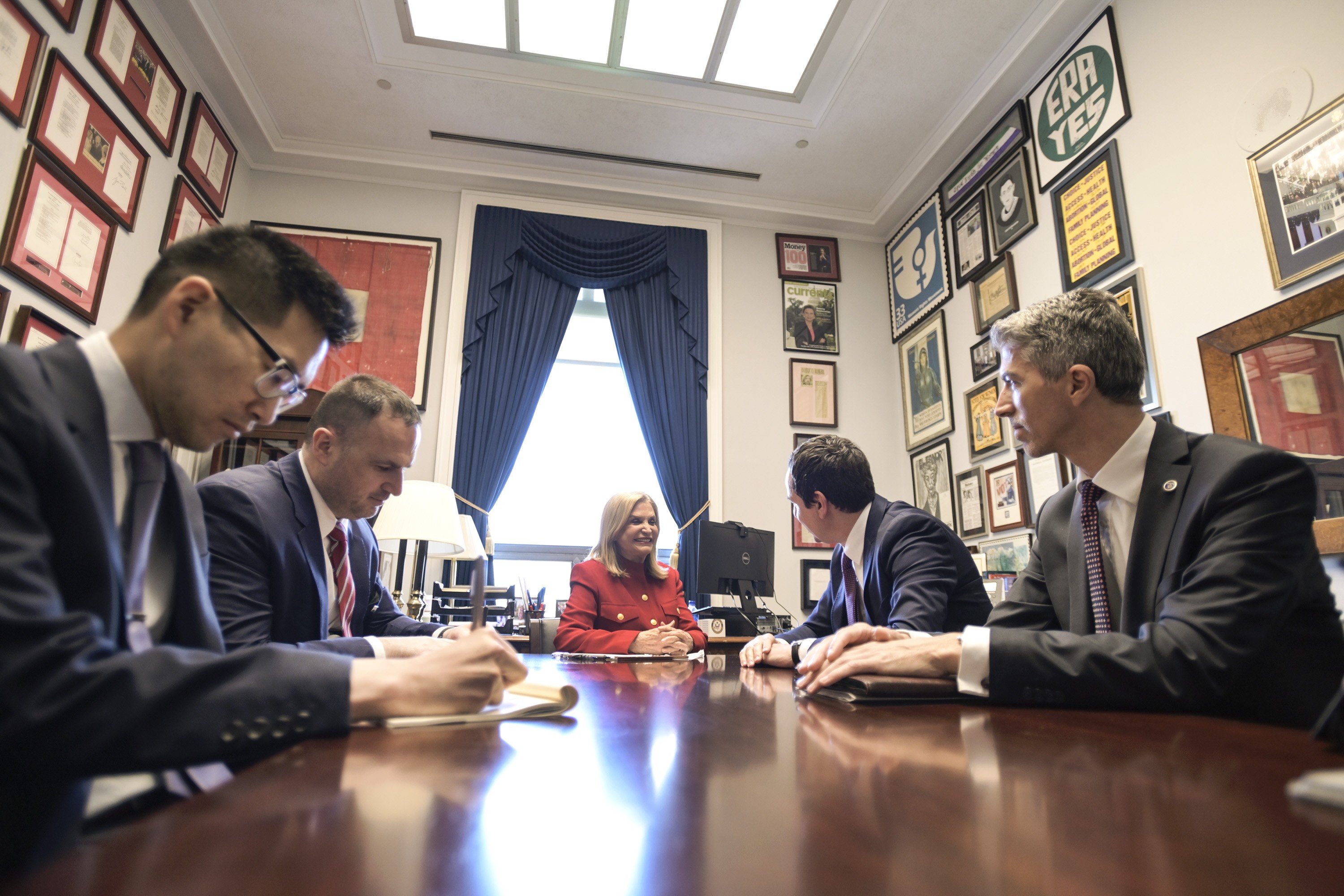 Kryeministri Kurti u takua me kongresisten, Carolyn Maloney