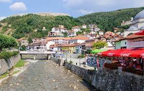 Komuna e Prizrenit përuron projektin 'Shenjëzimi i 10 shtigjeve të ecjes'