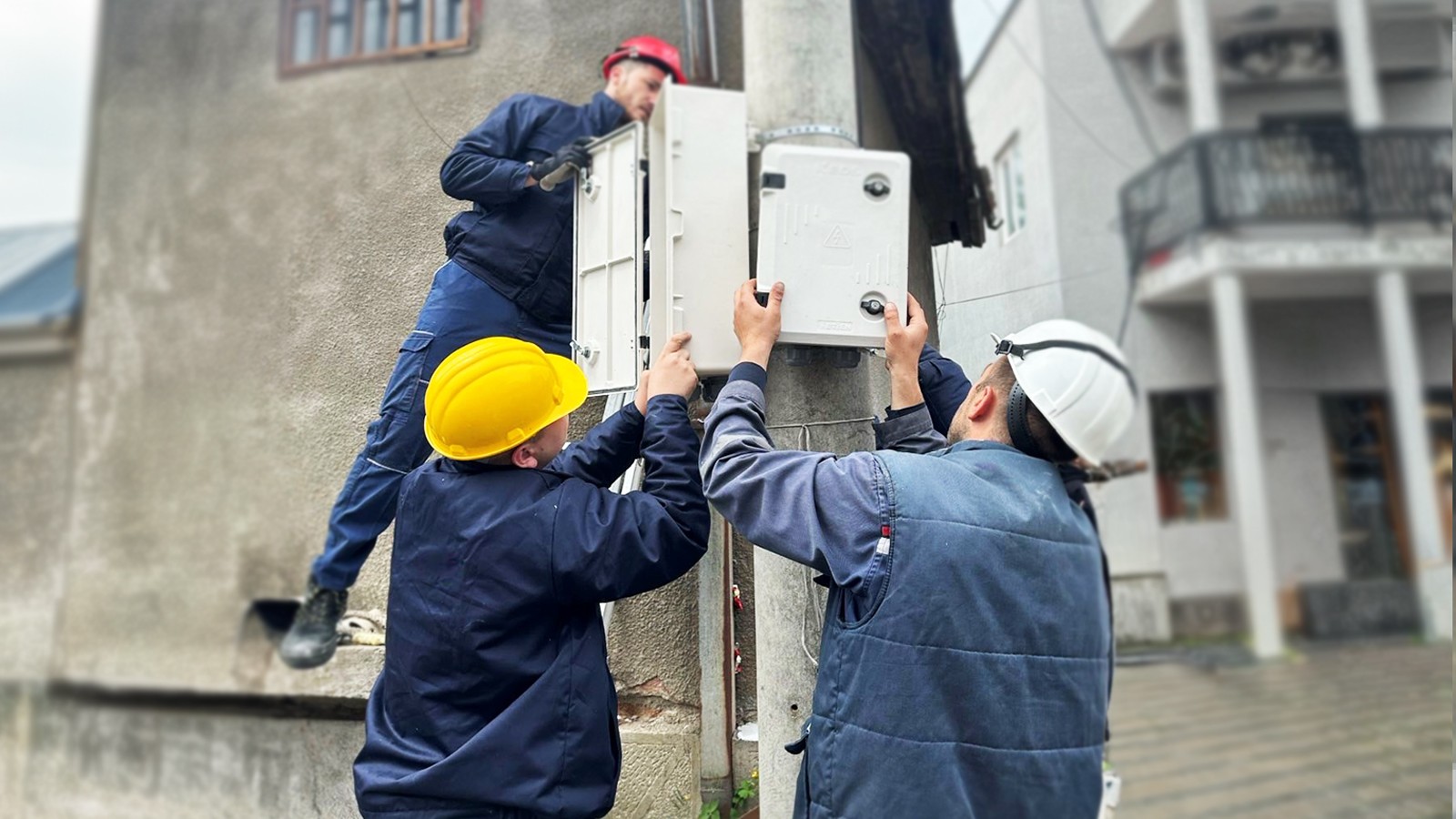 Fillon instalimi i njehsorëve smart në pjesën veriore të Kosovës